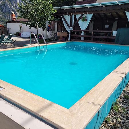 Casa BeaSarah. Villa Dubova Bagian luar foto