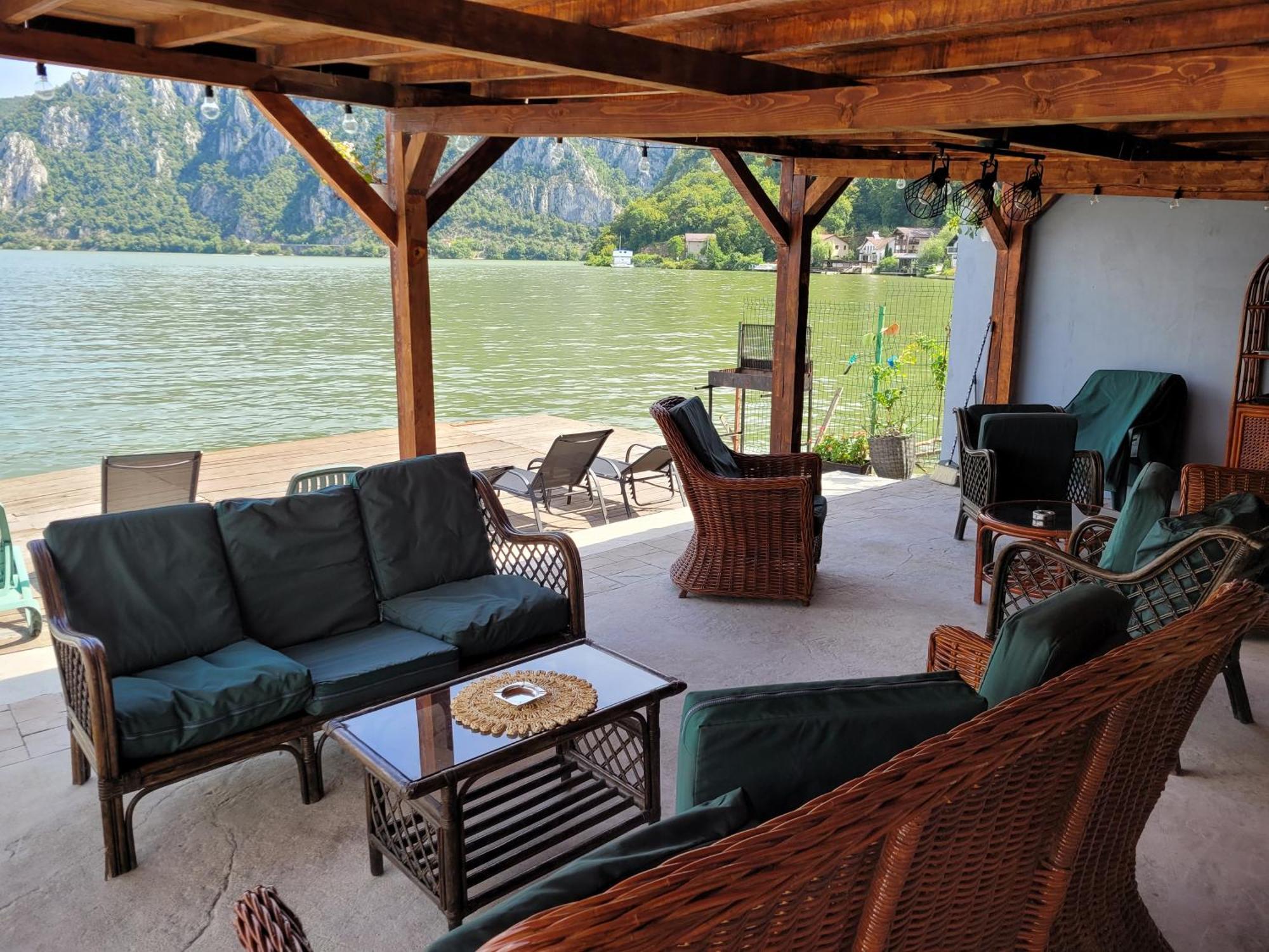Casa BeaSarah. Villa Dubova Bagian luar foto